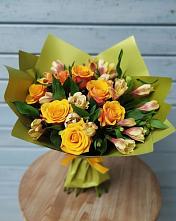 Букет цветов из:  Альстромерии и Розы в Марьянской