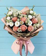 Букет цветов из:  Розы, Альстромерии и Лизиантусы в Марьянской