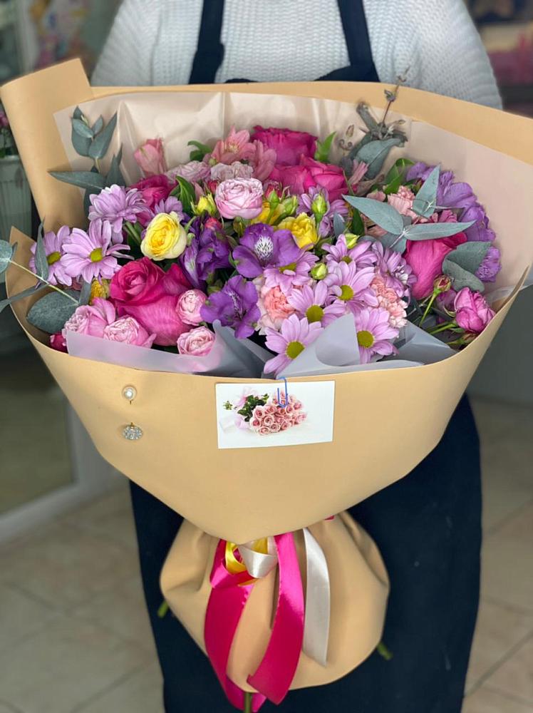 Букет цветов из: Хризантемы, Гвоздики и Альстромерии в Марьянской