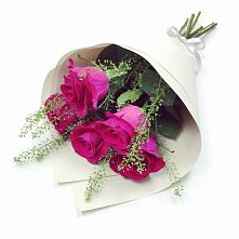 Букет цветов из:  Розы в Марьянской