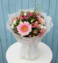 Букет цветов из:  Герберы, Альстромерии и Лизиантусы в Марьянской