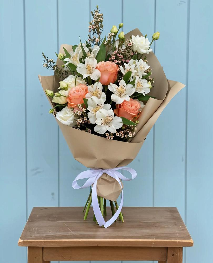 Букет цветов из: Альстромерии, Лизиантусы, Розы и Хризантемы в Марьянской